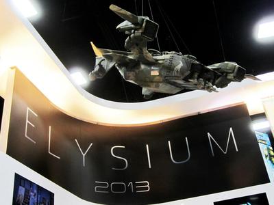 This is 1/6th scale miniature Raven spacecraft model we restored for promoting Elysium at Comic Con International in San Diego.	