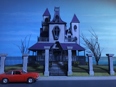This 1/24th scale haunted house miniature shooting model was created for LeeAnna Vamp and her Best Fiends Forever show. 	